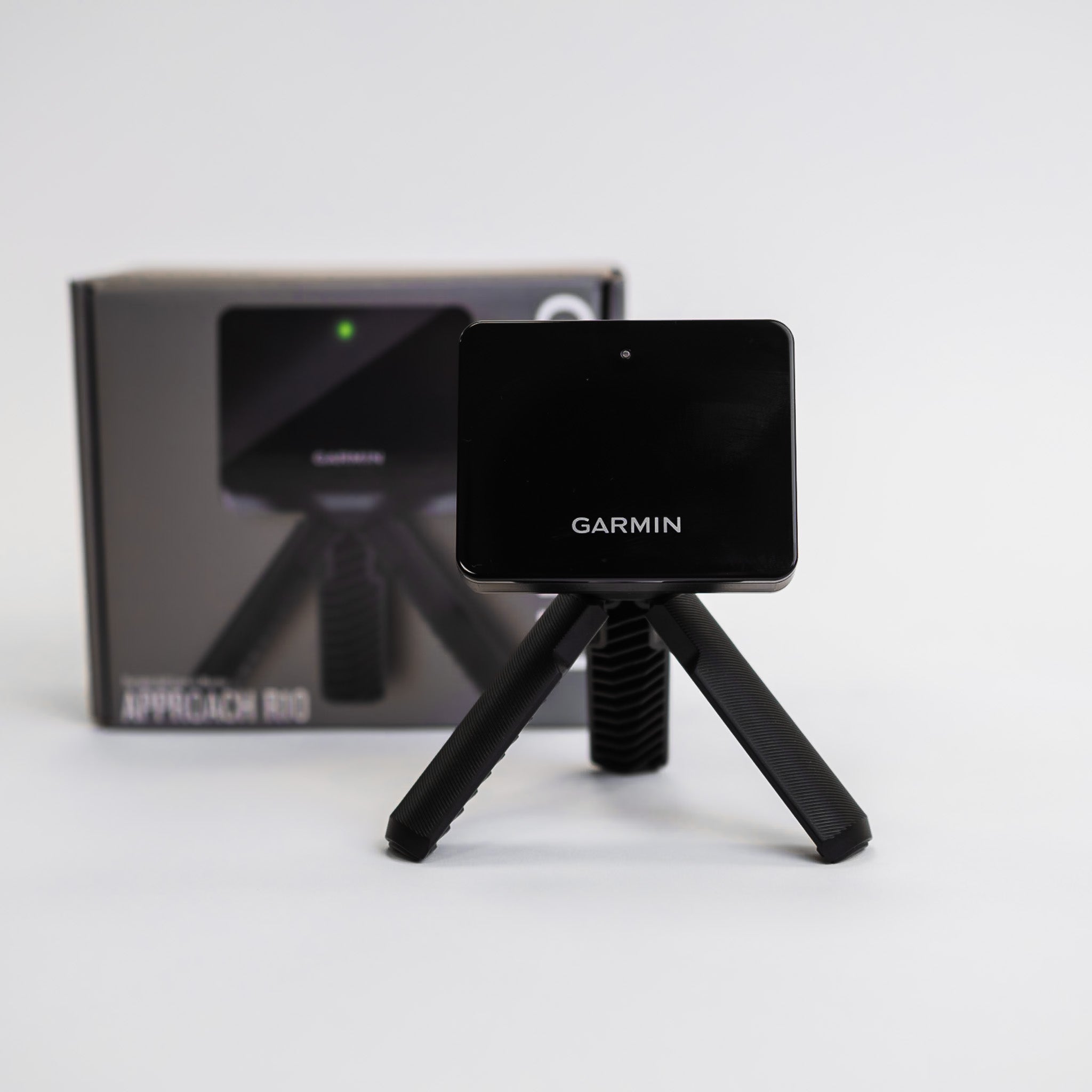 Buy Garmin Approach R10 Portable Golf Launch Monitor | GolfBays