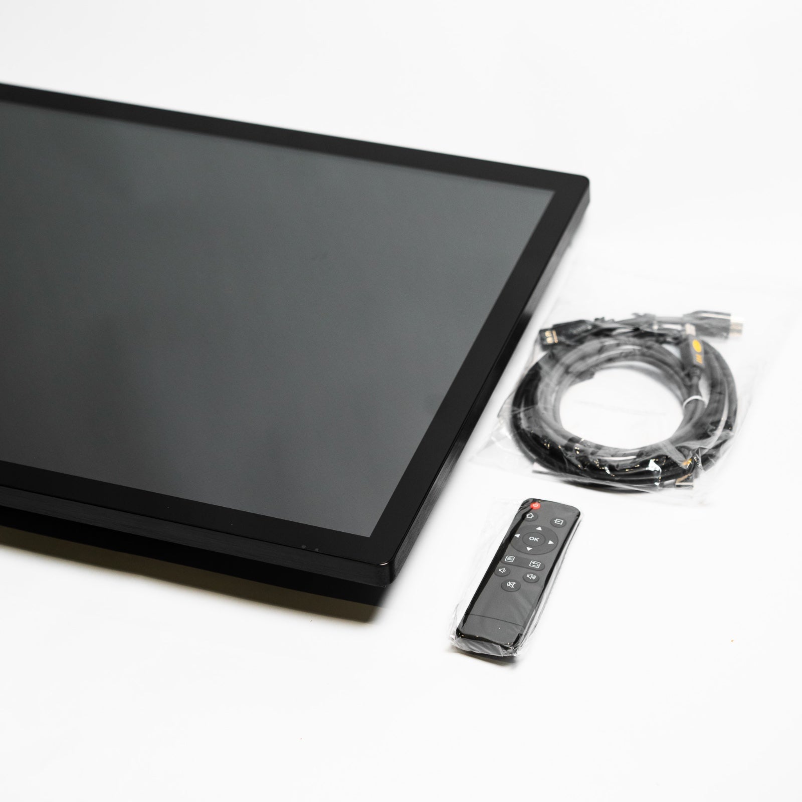 32" 4K Touchscreen Golf Simulator Monitor